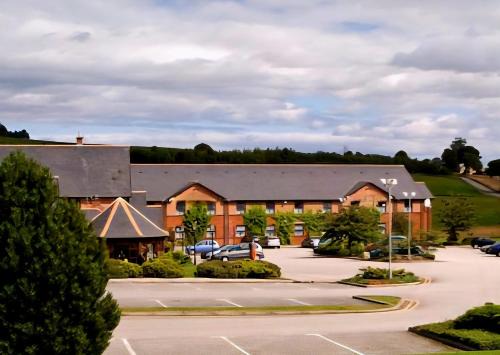 Murthill Hotel | Monifieth Farm Hotel