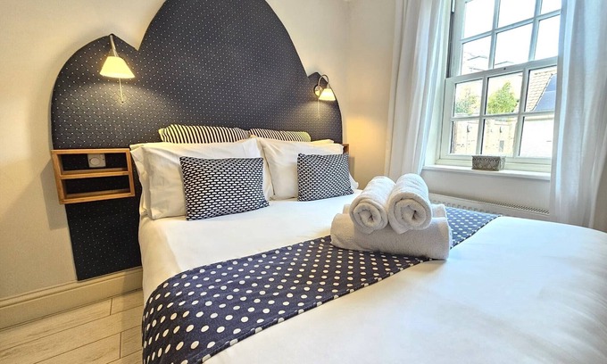 York Apartment | Monks Retreat - one bedroom apartment near the Minster with free parking