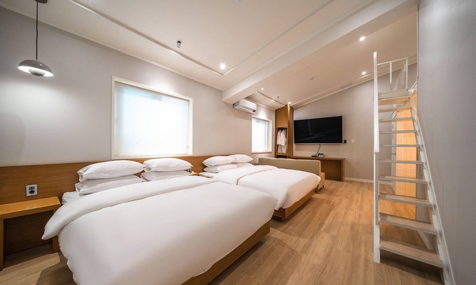 Ingye-dong Hotel | Mono Hotel