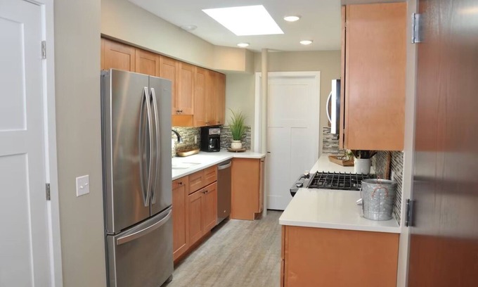 Bridgman Hotel | Monogram Luxury Condo-Lakeside (Suite #3)