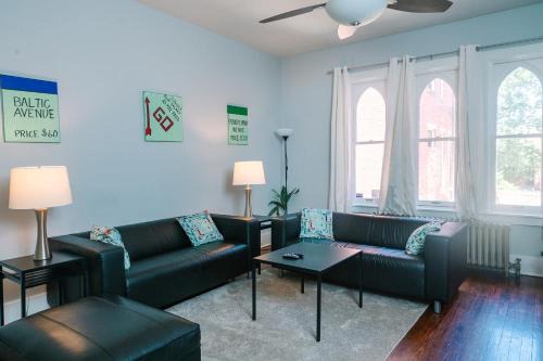 Allegheny-West Apartment | MONOPOLY - Prime-Location - Walkable - Sleeps 6