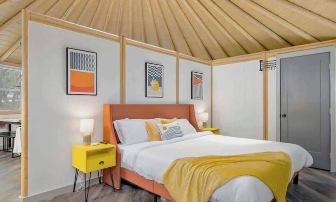 Canyon Lake Cabin | Monroe: Hill Country Luxe Yurt | Hot Tub | Glamp