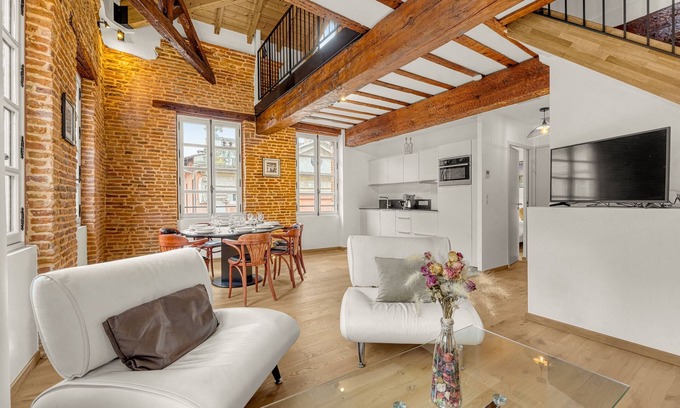 Saint-Georges Apartment | Monsieur Henri - Grand appt en plein centre ville
