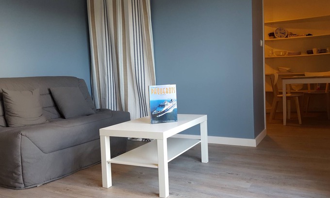 Saint-Marc-sur-Mer Apartment | Monsieur Hulot's Studio 100 m from the beach