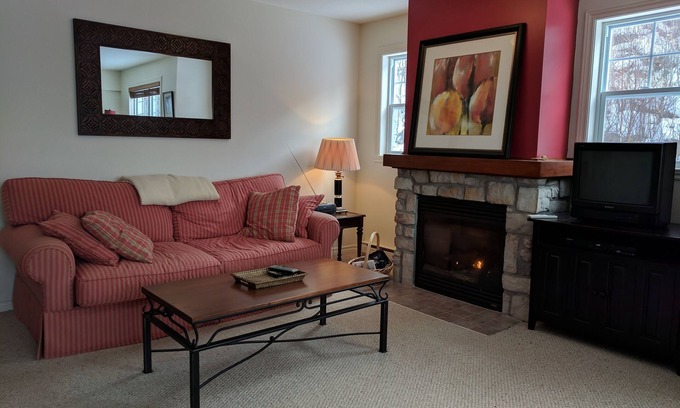 Saint-Faustin-Lac-Carre Condo | Mont Blanc Condo - SANDY BEACH & LAKE - FAMILY FRIENDLY - Clean and Quiet