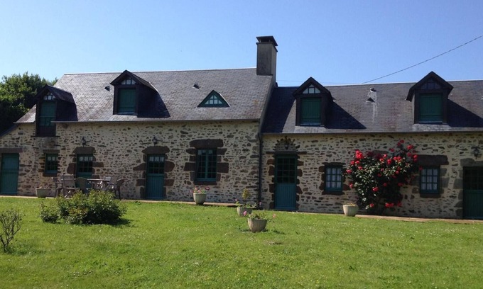 Mont-Saint-Jean House | Mont-Saint-Jean inn, 4 bedrooms, 10 people