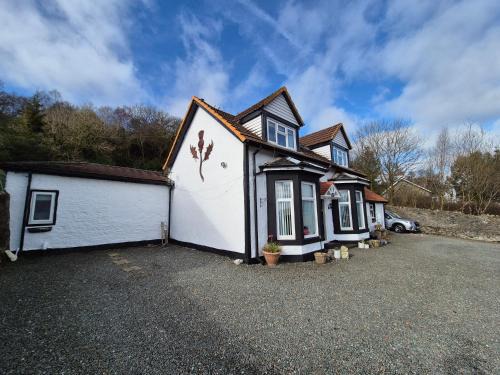 Kilmun House | Montague Villa