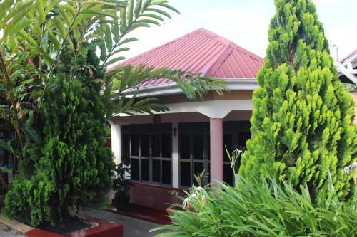 Fort Portal Hotel | Montane Safaris Hotel