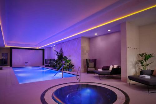 Hoxton West Hotel | Montcalm East, Autograph Collection