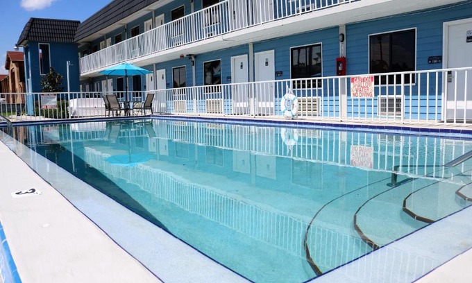 Kissimmee Hotel | Monte Carlo Inn- Near Disney