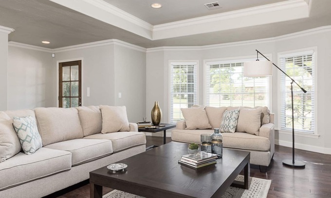 Central Oklahoma City House | Monthly 5 star OKC/Nichols Hills Home
