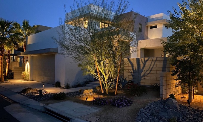Cathedral City House | Monthly Rental in the Palm Springs Area! Special rates for Canadian Visitors!