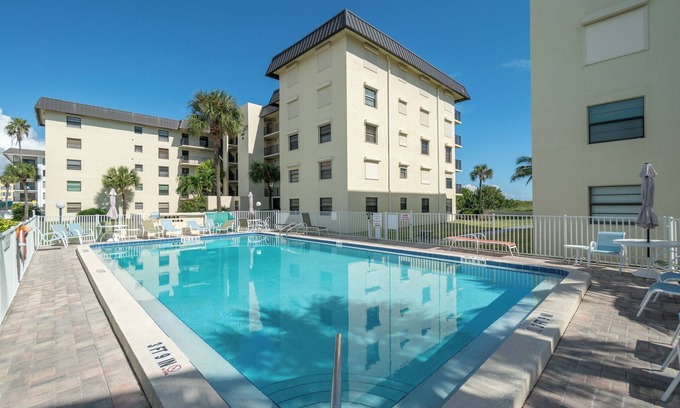 Cocoa Beach Condo | Monthly Stay, Renovated, Pool, Oceanview, 3 bed