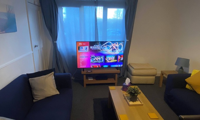 Montrose Apartment | Montrose - ground floor 3-bedroom flat