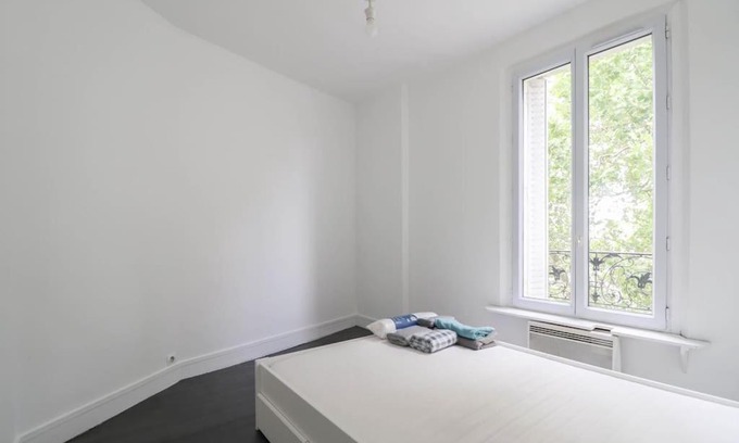 Montrouge Apartment | Montrouge 1 Bedroom Flat 30m2 - (2 pièces)