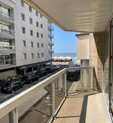 Knokke Apartment | Mooi appartement met zijdelings zeezicht, op 100 meter van strand