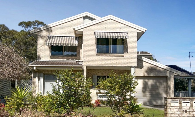 Hawks Nest House | MOOLA MAGIC, TOP NOTCH