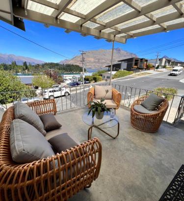 Queenstown House | Moon House