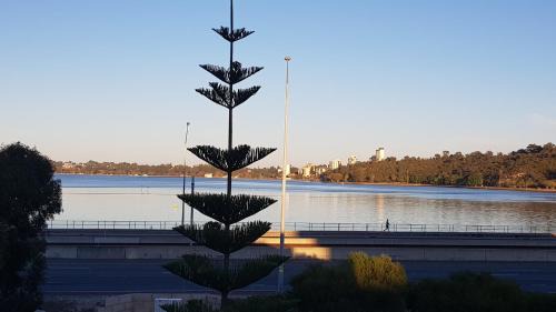 South Perth Apartment | Moon River, South Perth