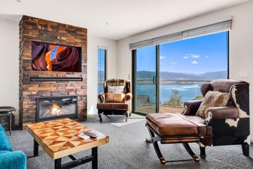 East Jindabyne House | Moongate