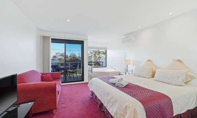 Newhaven Apartment | Moonlight Bay - Apt 3