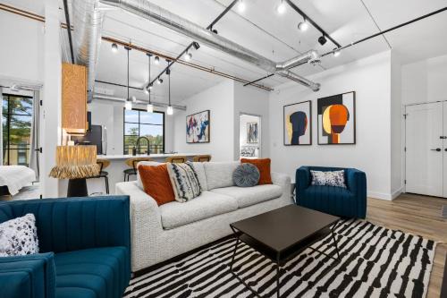 Traverse City Apartment | MoonlightShoresTC - "New Stylish Condo with 10 Hot Tubs!" Near Front St, Winery, Beach, Golf, Trails