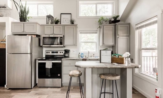 Govalle House | Moonshine Cottage: Walkability . Free Bikes