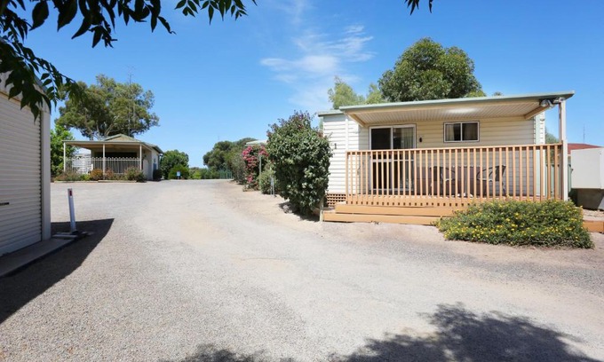 Moonta Bay Ski Chalet | Moonta Bay Accommodation