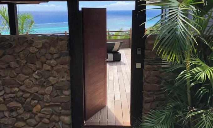 Moorea-Maiao Villa | Moorea-Maiao, Windward Islands - Villa Te Maka, lagoon view, jacuzzi, AC, Fiber