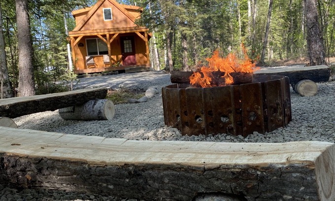 Wasilla Cabin | Moose Landing Cabin B97, Full Amenities Cabin tucked in the woods of Wasilla