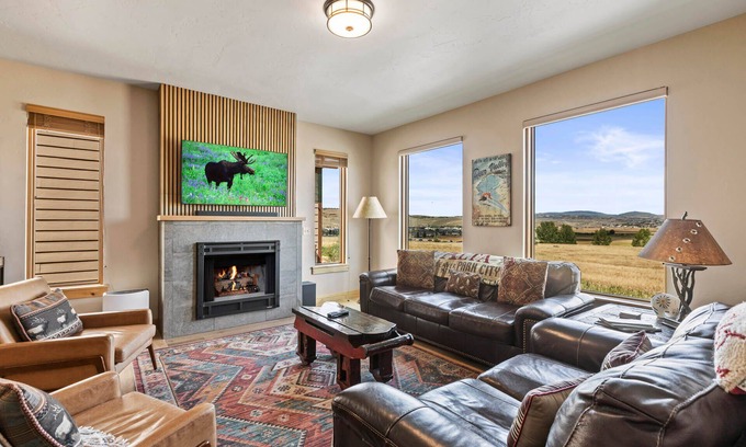 Bear Hollow Village House | Moose Mgmt at Bear Hollow 5639: Pvt HotTub-Balcony w Grill-Fast & Reliable Wi-Fi