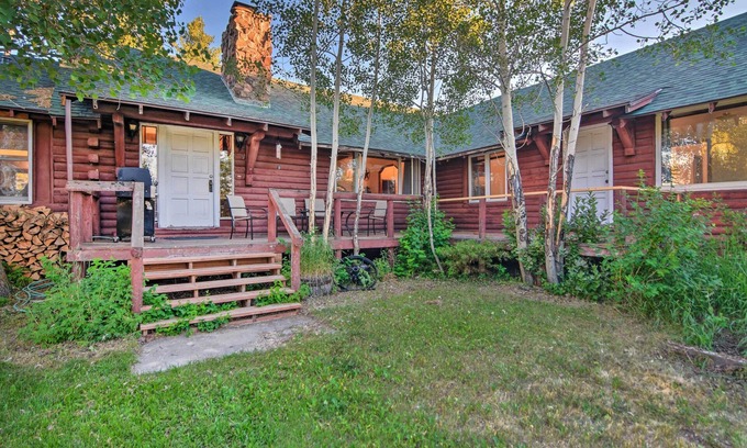 Walden Cabin | 'Moose Park Lodge' Charming Walden Retreat!