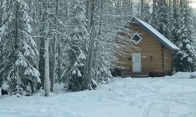 North Pole Cabin | Moose Tracks Cabin in North Pole, Alaska