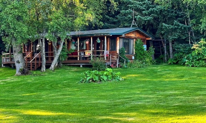 Homer Cabin | Moose Twin Cabins.