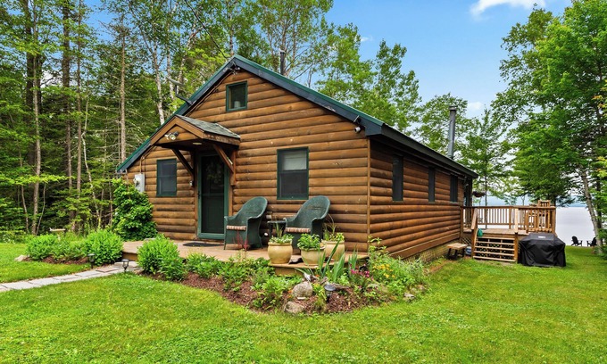 Rangeley Cabin | MooseHoek | Sandy Beach and Gorgeous Sunsets on Mooselookneguntic Lake