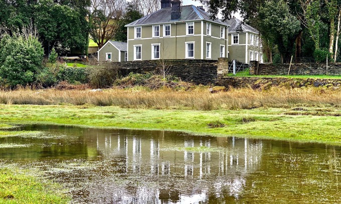 Talsarnau House | MOR EDRIN, pet friendly, character holiday cottage in Harlech