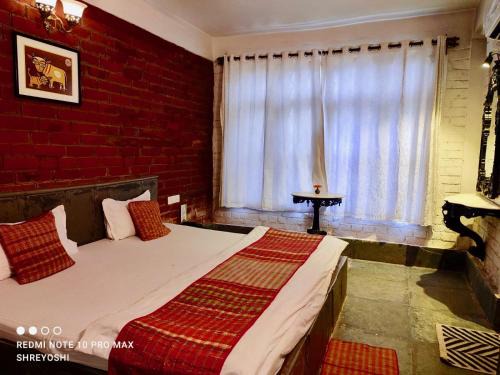 Bolpur Hotel | Moram Earth