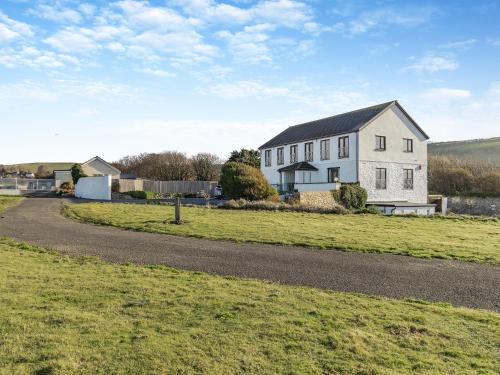 Llansantffraed House | Morlais