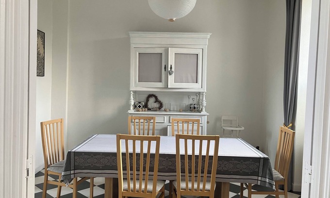 Morlaix House | Morlaix, town house with garden and jacuzzi, ideal for family vacations