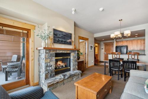 Whitefish House | Morning Eagle 207