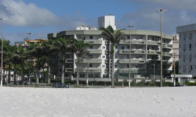 Algodoal Apartment | Morning sun, balcony with hammock, wi-fi, AC + fan in each room