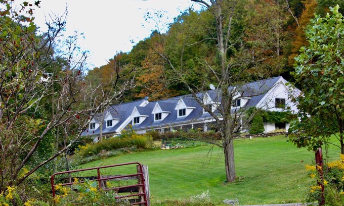 Slaty Fork House | MorningGloryInn.com 5 Star Inn at Snowshoe