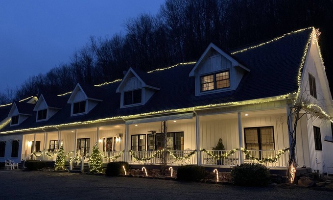 Slaty Fork House | MorningGloryInn.com 5 star Inn at Snowshoe