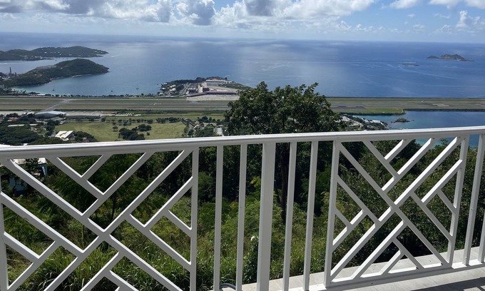 Estate Lindbergh Bay Apartment | Morowas Hidaway