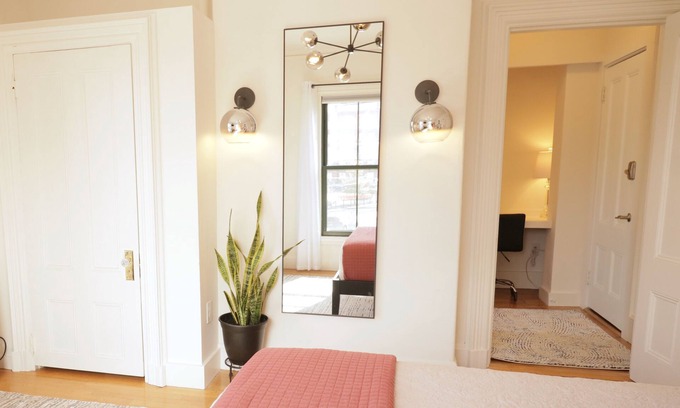 Parkside House | Morrill Mansion | 2 | Self Check In | Parking