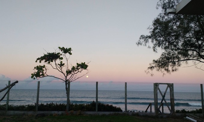 Morro das Pedras RV Rental | Morro das Pedras Surf Camp