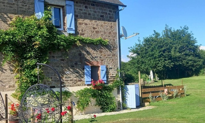 Mortain-Bocage Cottage | Mortain-Bocage - 2-Bed Wisteria Cottage, Sleeps 4