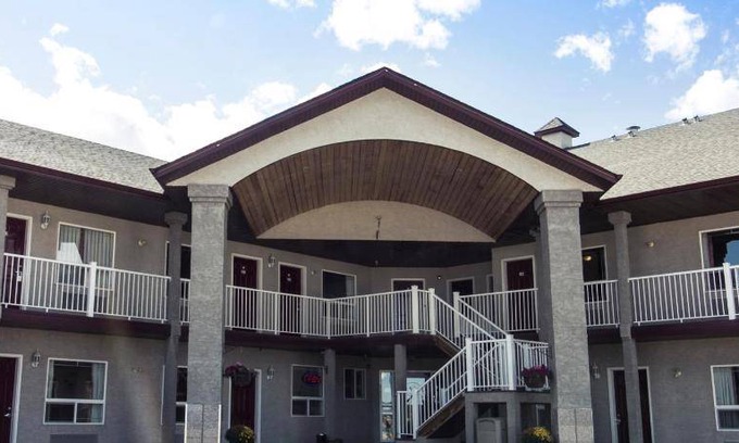 Drayton Valley House | Motel ∙ 10 guests