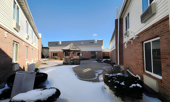 Altoona Hotel | Motel 6 Altoona, IA - Des Moines East