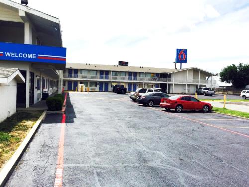 Amarillo Hotel | Motel 6 Amarillo, TX - West